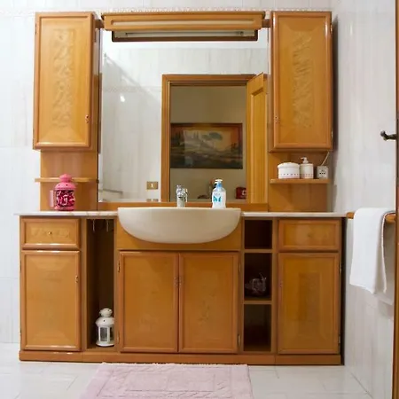 Domus Palombi لاديسْبولِ